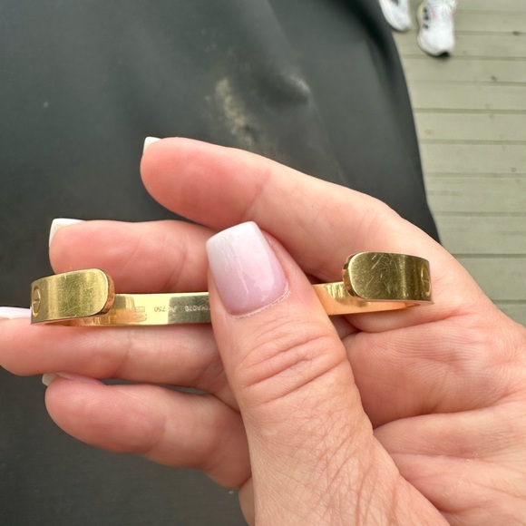 Cartier love cuff bracelet in yellow gold with one diamond - Picture 13 of 13